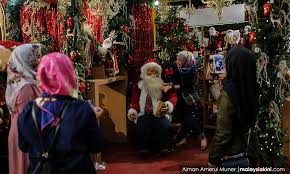 In his official facebook posting, sultan ibrahim's festive message was with a framed picture of him and permaisuri johor raja zarith sofiah. Malaysians Must Know The Truth Zakir Naik Don T Teach M Sians How To Celebrate Christmas