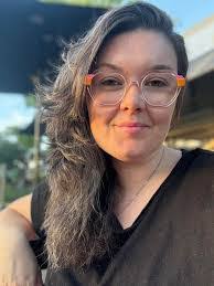 Janet Radcliffe's Instagram, Twitter & Facebook