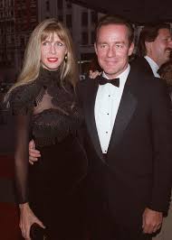 On february 3, 2003, actress lana clarkson was found dead in the pyrenees castle, the alhambra, california mansion of record producer phil spector. 15 Shocking Hollywood Murders Cbs News