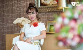 Nguyễn thị phương thảo sinh năm 1970 tại hà nội, là một nữ doanh nhân, tỷ phú hiện trên cương vị là tổng giám đốc của vietjet air, phó chủ tịch thường trực hội đồng quản trị ngân hàng hdbank. Ceo Vietjet Nguyá»…n Thá»‹ PhÆ°Æ¡ng Tháº£o Tá»« Khi Khá»Ÿi Nghiá»‡p Ä'a Xac Ä'á»‹nh Pháº£i Lam Äƒn Lá»›n