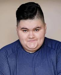 约万·阿曼德- 抖音百科