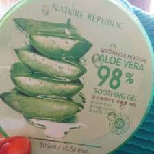 Nature republic aloe vera adalah produk moisture dan shoothing gel yang mengandung 92 sensasi dingin dari gel aloe vera ini mampu menyejukan dan mengobati kulit anda yang terbakar oleh sinar aq beli nya d toko resmi nature republik hrga aloe verany cma 98rb kok. Nature Republic 98 Dan 92 300ml Shopee Indonesia