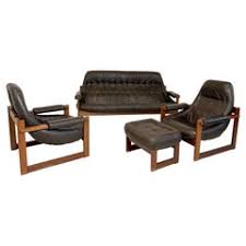 The abstract pattern which flows throughout the settee and onto the cushions as well. Brazilian Furniture 2 993 For Sale At 1stdibs