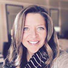 Leigh Driscoll's Instagram, Twitter & Facebook