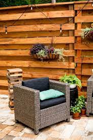 diy horizontal slat fence house to home diy fence home horizontal house s diy fence home h zaun dekorationen hinterhof neu gestalten terrasse zaun