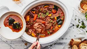 Welcome fall with your friends by inviting everyone over for a cozy dinner of soup, bread and beer. How To Throw A Soup Party Epicurious