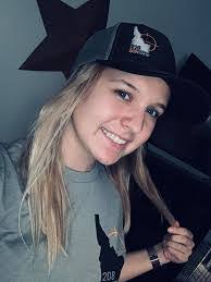 Katelyn Francis's Instagram, Twitter & Facebook