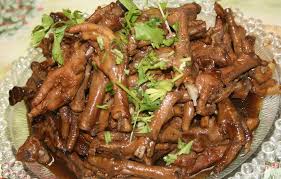 Place lid on pressure cooker and lock; How To Cook With Pig Chicken And Cow Feet And Why Food Republic