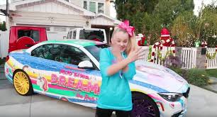 Home videos online show jojo onstage beginning at age 2: Here S What Jojo Siwa S House Actually Looks Like