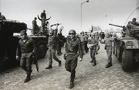 Maybe you would like to learn more about one of these? 25 De Abril De 1974 Pagina 4 Rtp Arquivos