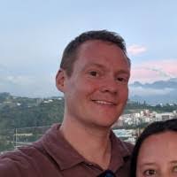 Kari Weber's Instagram, Twitter & Facebook