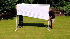 Home made easy s2 ep13 (3/3) ryan and elle show you how easy it is to make a an outdoor projector screen stand. Diy Backyard Movie Theatre Screen Hometalk