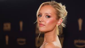 Bachelor' star reveals 'shocking' symptom that led to meningitis diagnosis 