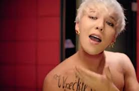 I whisper in your ears, come closer. King Of K Pop Ulang Tahun Kepoin 7 Lagu Hits G Dragon