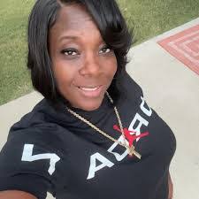 Ebony Leggett's Instagram, Twitter & Facebook