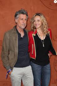 Comme elle, 28 autres personnes célèbres ont leur anniversaire. Helene De Fougerolles Et Son Compagnon Marc Simoncini Au Village Lors Des Internationaux De Tennis De Roland Garros A Paris Le 8 Juin 2018 C Cyril Moreau Bes Purepeople