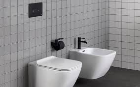 Vous pouvez désormais enfin vous débarrasser de votre ancienne cuvette de toilette et opter pour ce nouveau modèle bien plus pratique. Sanitaires Modernes Pour Votre Salle De Bain Porcelanosa