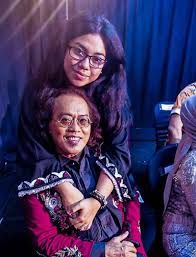 Sharifah sakinah sahkan sudah bertunang. Sedap Suara Dia Mewarisi Ayah Dia Berita Kopak Media