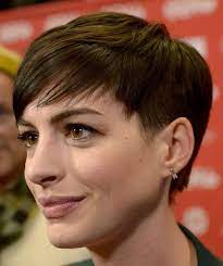 This gorgeous and charming pixie cut sported by anne hathaway is really alluring and appealing to behold. Pin On Hair