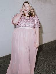 Nachdem ich hier bereits darüber geschrieben habe, was man bei einer gartenparty trägt, will ich in diesem beitrag näher auf das thema hochzeiten eingehen. Hochzeitsgast Outfit In Plus Size Dresscodes Looks Otto