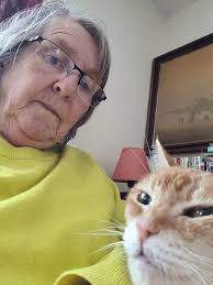 Good evening. Yet another lovely day 😊 Long may it last I hear you say.  Design Masters was lovely tonight with the beautiful dogs. I would never go  there to the dog