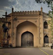 Historic Gates of Lahore: Explore the ...