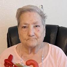 Lorena Richardson's Instagram, Twitter & Facebook