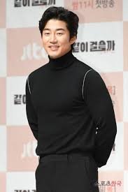 앞서 뉴스엔은 윤계상이 뷰티 브랜드 대표인 c씨와 결혼을 전제로 한 열애 중이라고 보도했다. I8bflvki1bnc M