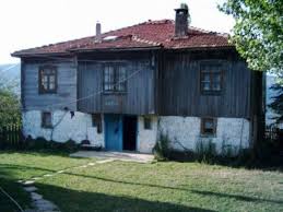 Rüyada ahşap görmek,eğer rüyanızda ahşap bir ev gördüyseniz yeni bir evlilik yoluna gireceğinize işarettir. Ruyada Ahsap Koy Evi Gormek Ruyandagor Com