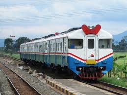 Selalunya potong selapis @ dua je. Kereta Rel Diesel Mcw Wikipedia Bahasa Indonesia Ensiklopedia Bebas