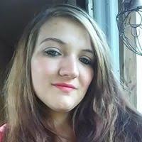 Sarina Evans's Instagram, Twitter & Facebook