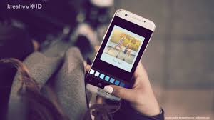 Halo sobat' di video kali ini saya berbagi cara buat beckground tangan pegang hp. 4 Aplikasi Edit Foto Polaroid Di Android Dan Iphone Gratis