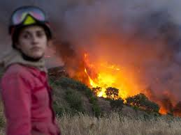 Bomberos de los parques de olhao, vila real de santo antonio y tavira se han empleado a fondo para extinguir el incendio declarado este mediodía en un área de restauración del centro comercial de esta tercera localidad del algarve portugués. Sete Anos Depois Ainda Nao Ha Indemnizacoes Para Os Lesados No Incendio De Catraia Tvi24