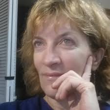 Remembering Mary Tyler Moore as the Chilling Narcissist Mother in 'Ordinary  People'