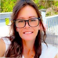 Kelley Flynn's Instagram, Twitter & Facebook