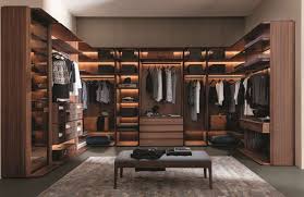 My Suite Begehbarer Kleiderschrank Aus Nussbaum Canaletta Kanten Aus Massivem Holz Und Innen Und Aussens Luxury Wardrobe Dressing Room Design Closet Designs