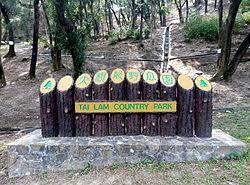 大欖郊野公園（英語： tai lam country park ）是香港 新界的一座郊野公園，佔地達5,370公頃，於1979年2月23日劃定，地區行政上大部份屬於元朗區。 公園毗鄰錦上路、屯門、深井及青龍頭，園內有田夫仔和清快塘兩個鄉村，是香港面積第二大的郊野公園。 公園範圍東至荃錦公路，南面為屯門公路以北. å¤§æ¦„éƒŠé‡Žå…¬å›­ Wikiwand