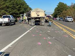 1 Person Dies In 2-vehicle Wreck Involving 18-wheeler In Upshur County