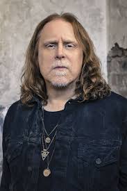 Guitarist Warren Haynes sheds light