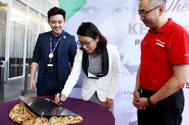 Although her first languages were malay and the hokkin dialect of chinese, she was able to read english by the time she was six. The Opening Of Melaka Food Bank By Hatten Kechara Hatten Cares