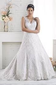 25 Wedding Dresses That Are Perfect For Curvy Brides Plus Size Wedding Gowns Wedding Dress Big Bust Bridal Dresses