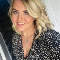 Melissa Mccarroll's Instagram, Twitter & Facebook