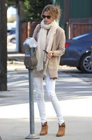 Can I Wear White Jeans After Labor Day Yes You Can And Here S How How To Wear White Jeans White Skinny Jeans Outfit White Skinny Jeans