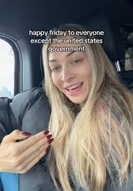 Hannah Lott's Instagram, Twitter & Facebook