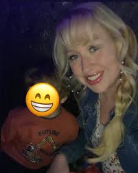 Had a ton of fun with my crew this afternoon—roller skating + pizza buffet  (even though I did not stay gluten-free/dairy-free… Mom life  accommodations! I pulled the toppings off the pizza, skipped