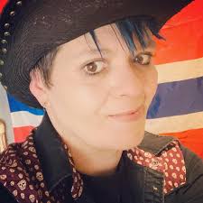 Ina Evans (@luci11125electriclunarlovesong) • Instagram photos and videos