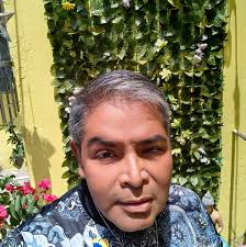 Hola necesito un trabajo que sea por el día, si alguien sabe de algo  avíseme porfa -Tengo experiencia en cocina (cualquier herramienta) -Si se  trata de construcción igual tengo conocimiento, no me