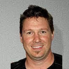 Dustin Riker's Instagram, Twitter & Facebook