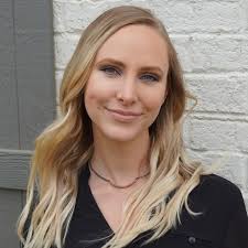 Madelineolingerservingtnrealtorstyle