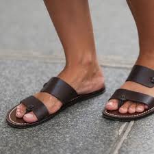 Pause on the jelly shoes: this summer sandal is much more timeless